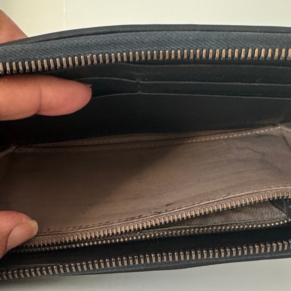Bottega Veneta Black Zippy Long Wallet Women’s - Picture 10 of 14